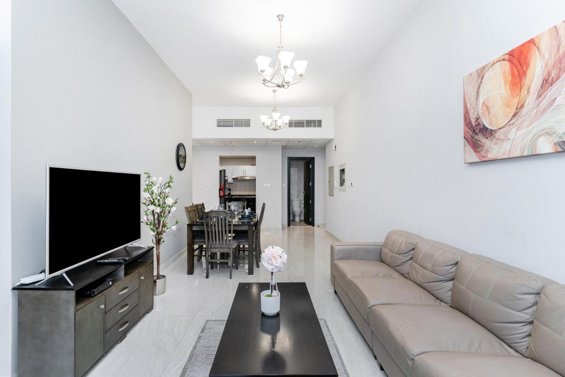 Group I Near Mall I Family Friendly Dubai