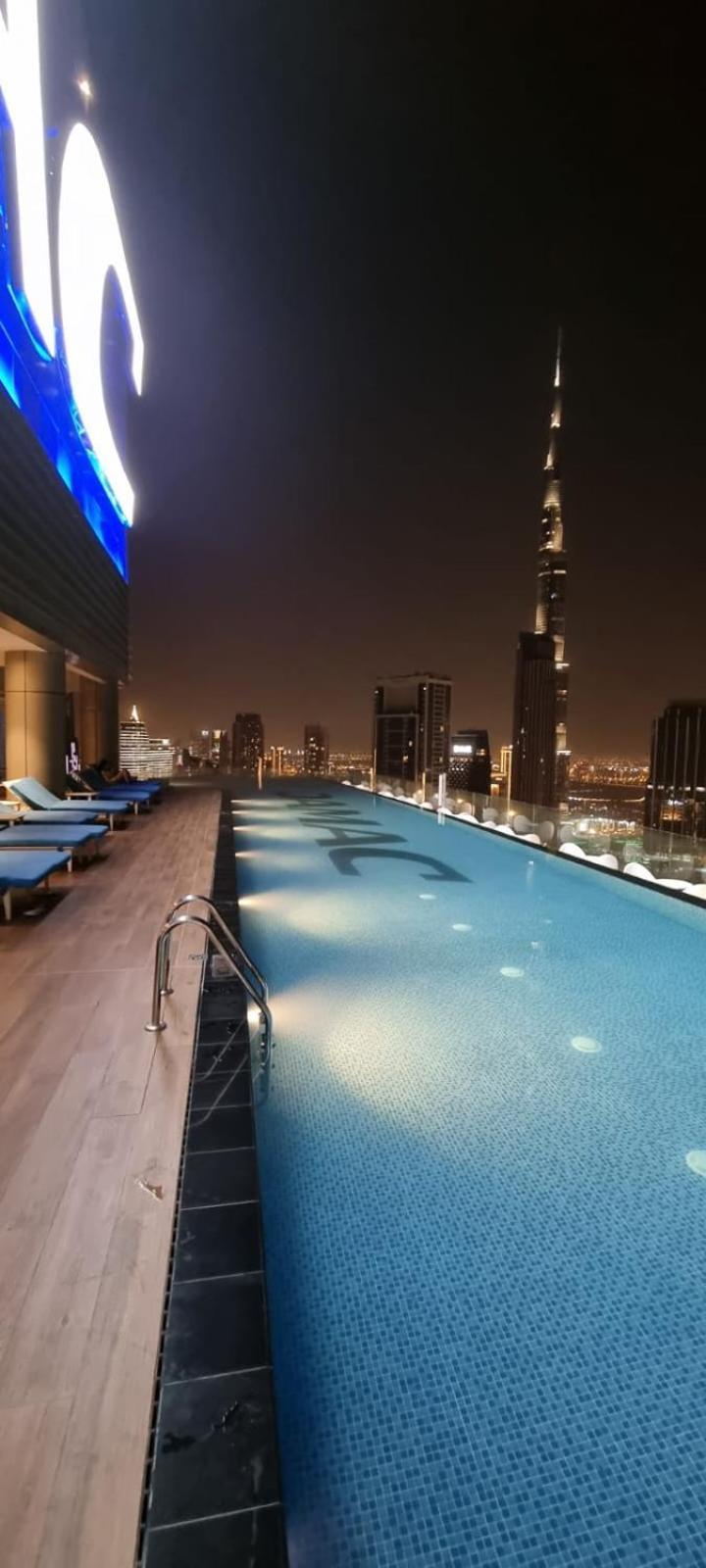 Gorgeous 2 Bedroom In Paramount Dubai