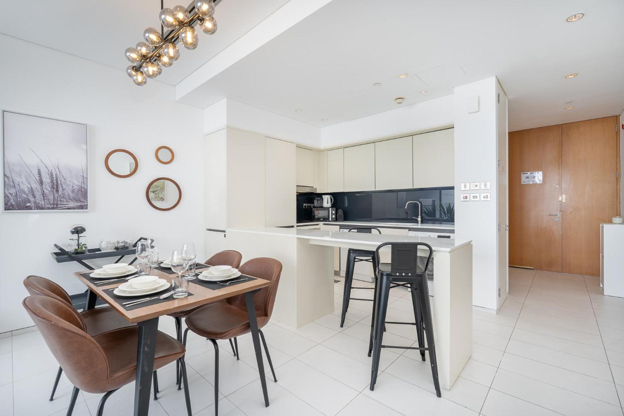 Apartment Bright And Index Tower Difc By Suiteable Dubai