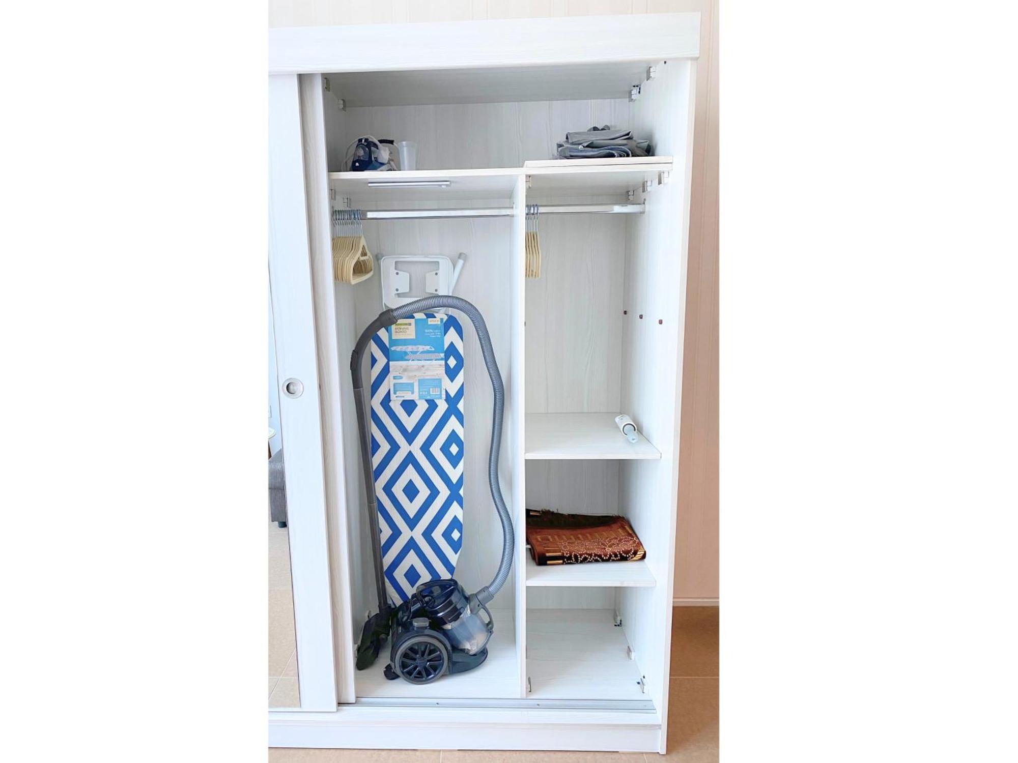 Luxury Studio - Near Mall Apartment