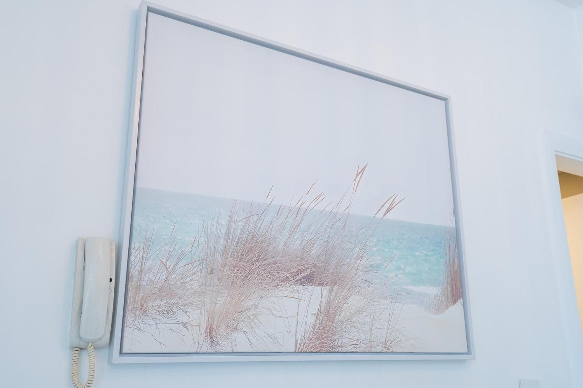 Seaside Serenity Stylish Marine-themed Apartment Dubai