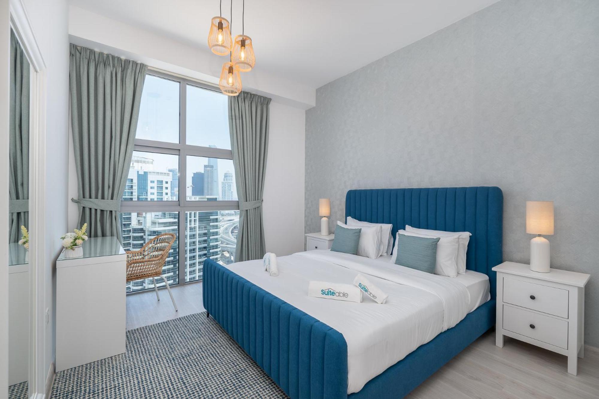 Seaside Serenity Stylish Marine-themed Apartment *