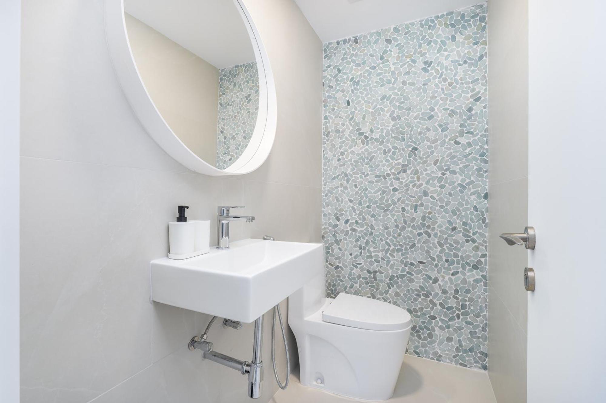 Seaside Serenity Stylish Marine-themed Apartment