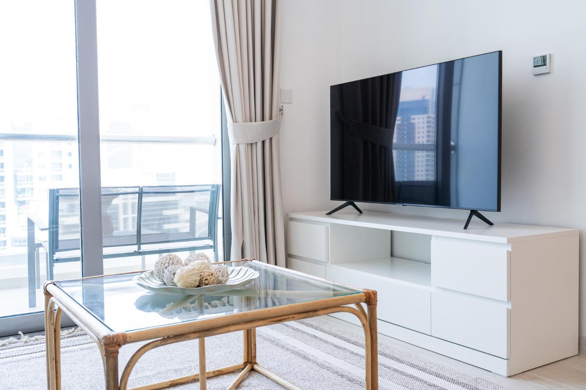 Apartment Seaside Serenity Stylish Marine-themed *