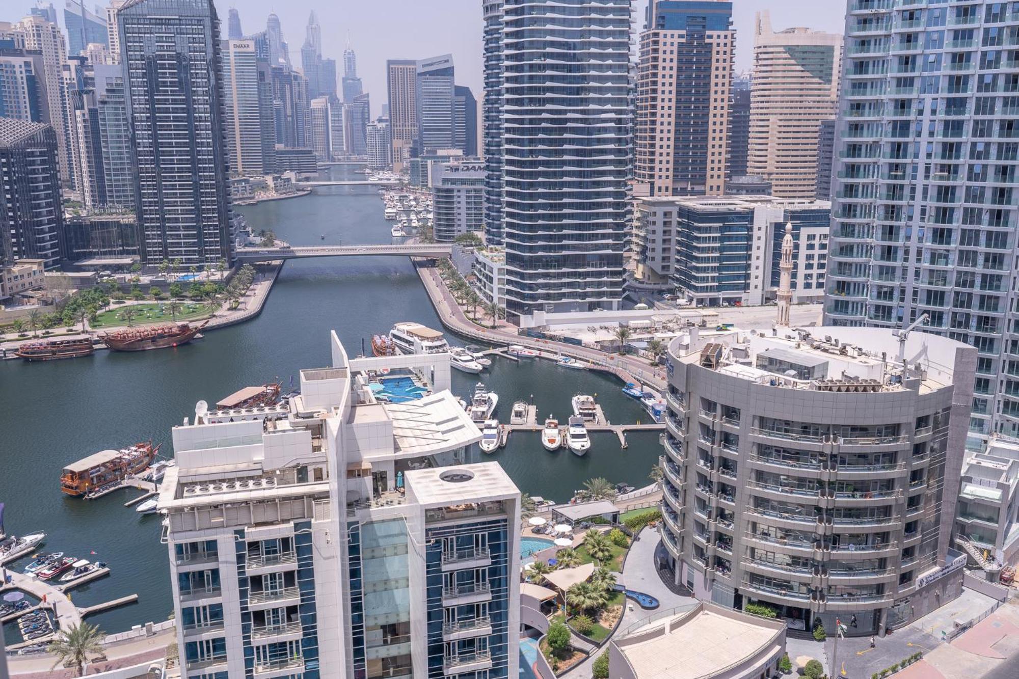Apartment Seaside Serenity Stylish Marine-themed Dubai
