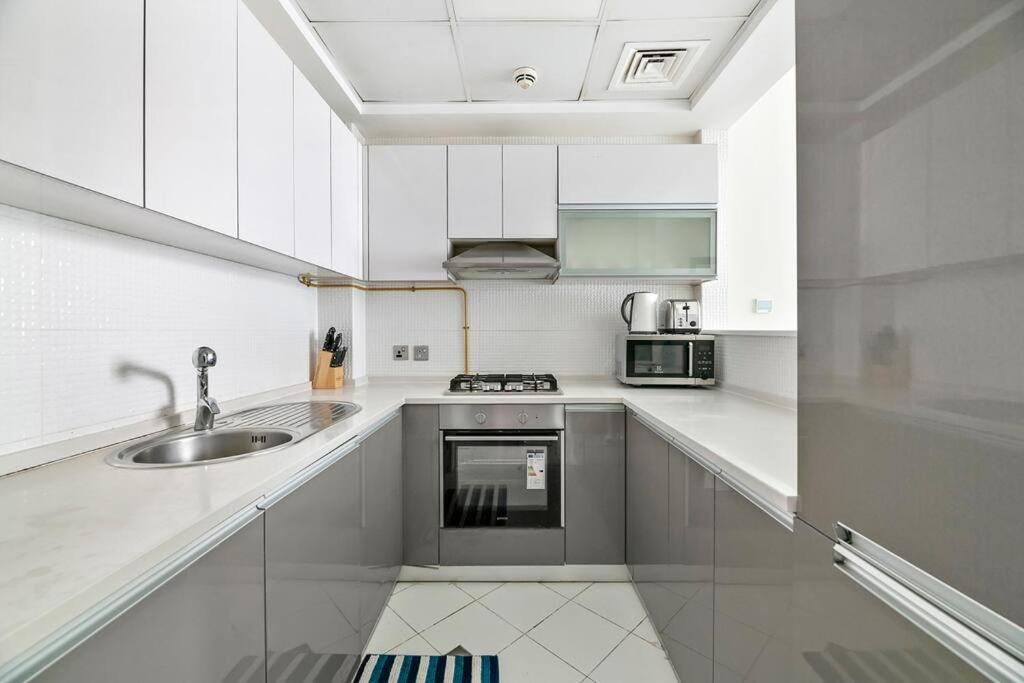 Stonetree - Furnished 1 Bedroom - Glitz 3 Apartment *
