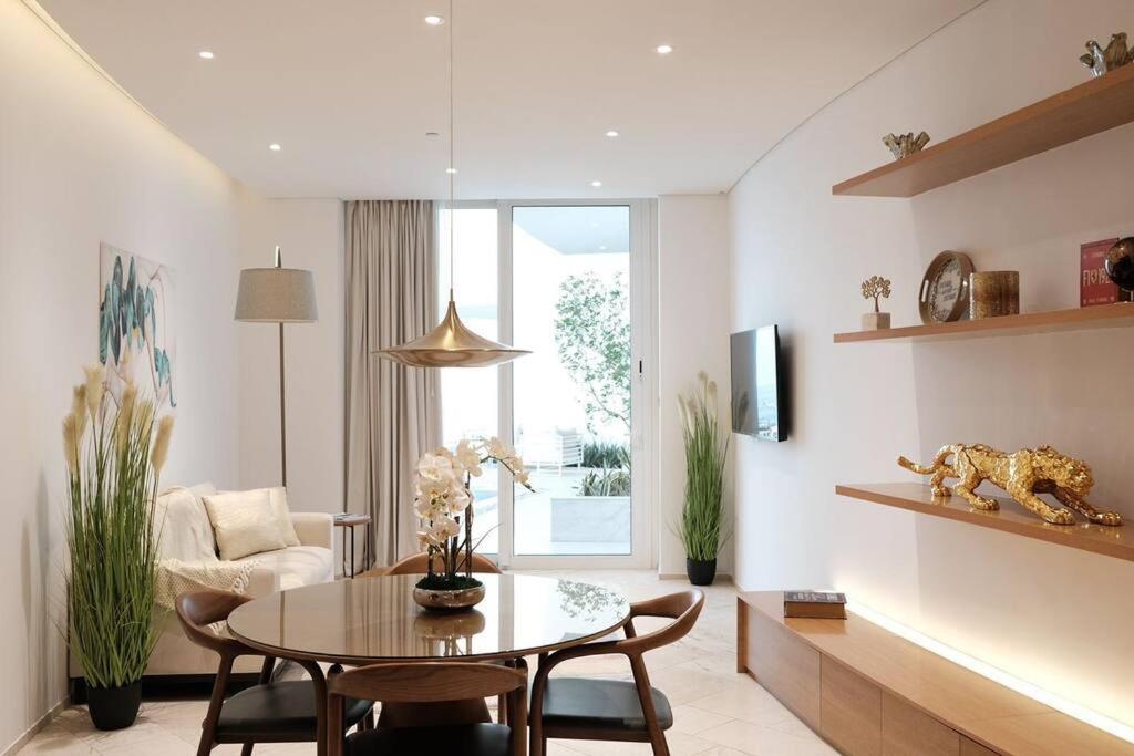 Penthouse With Private Pool Apartment *