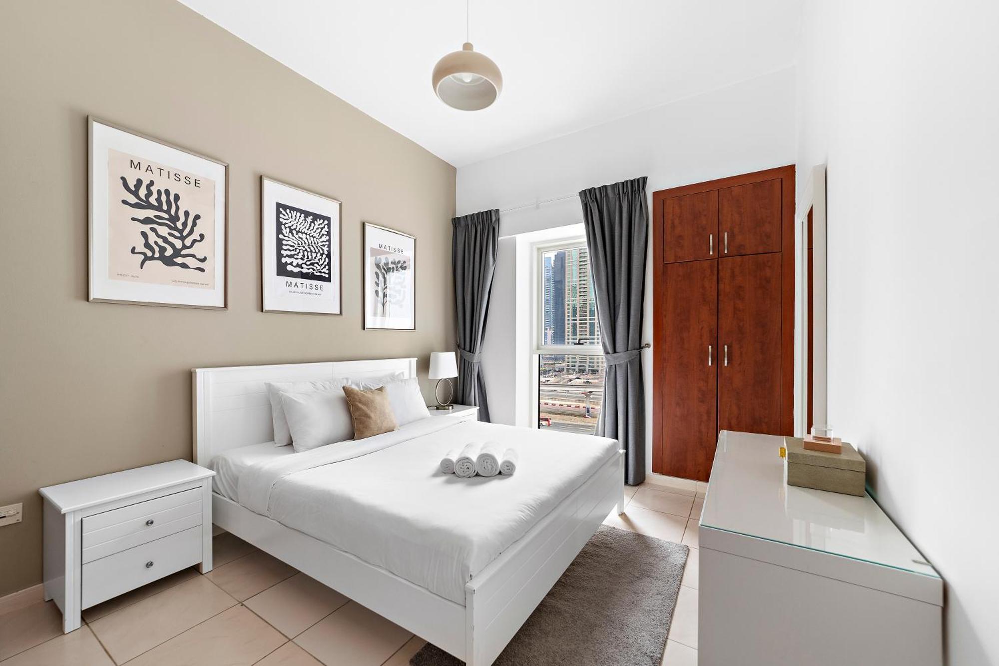 Splendid 1br In Marina