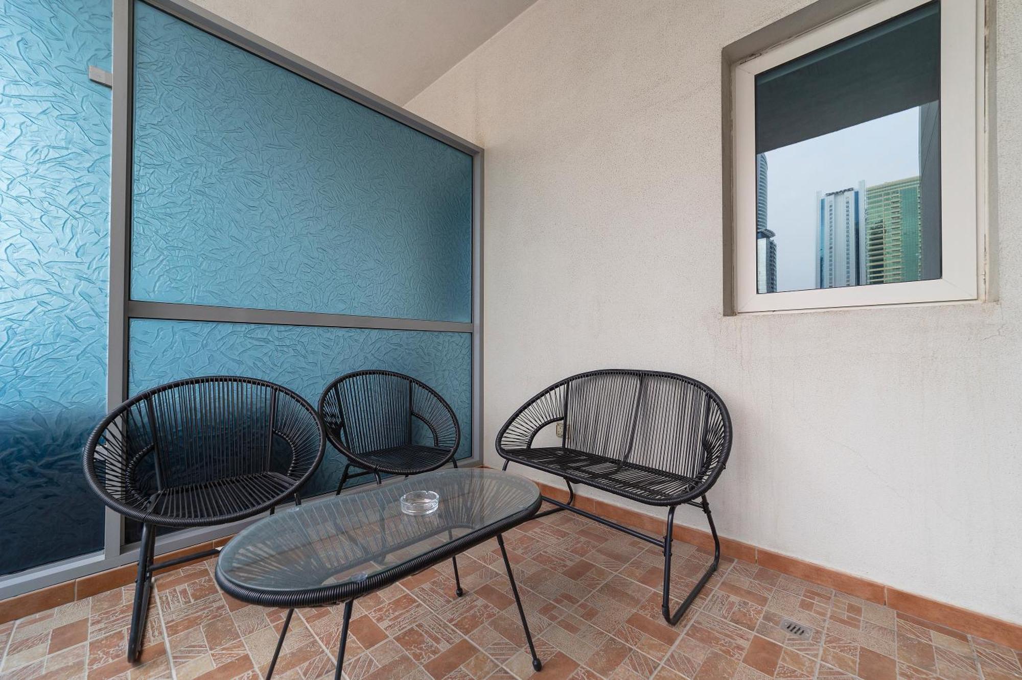 Splendid 1br In Marina