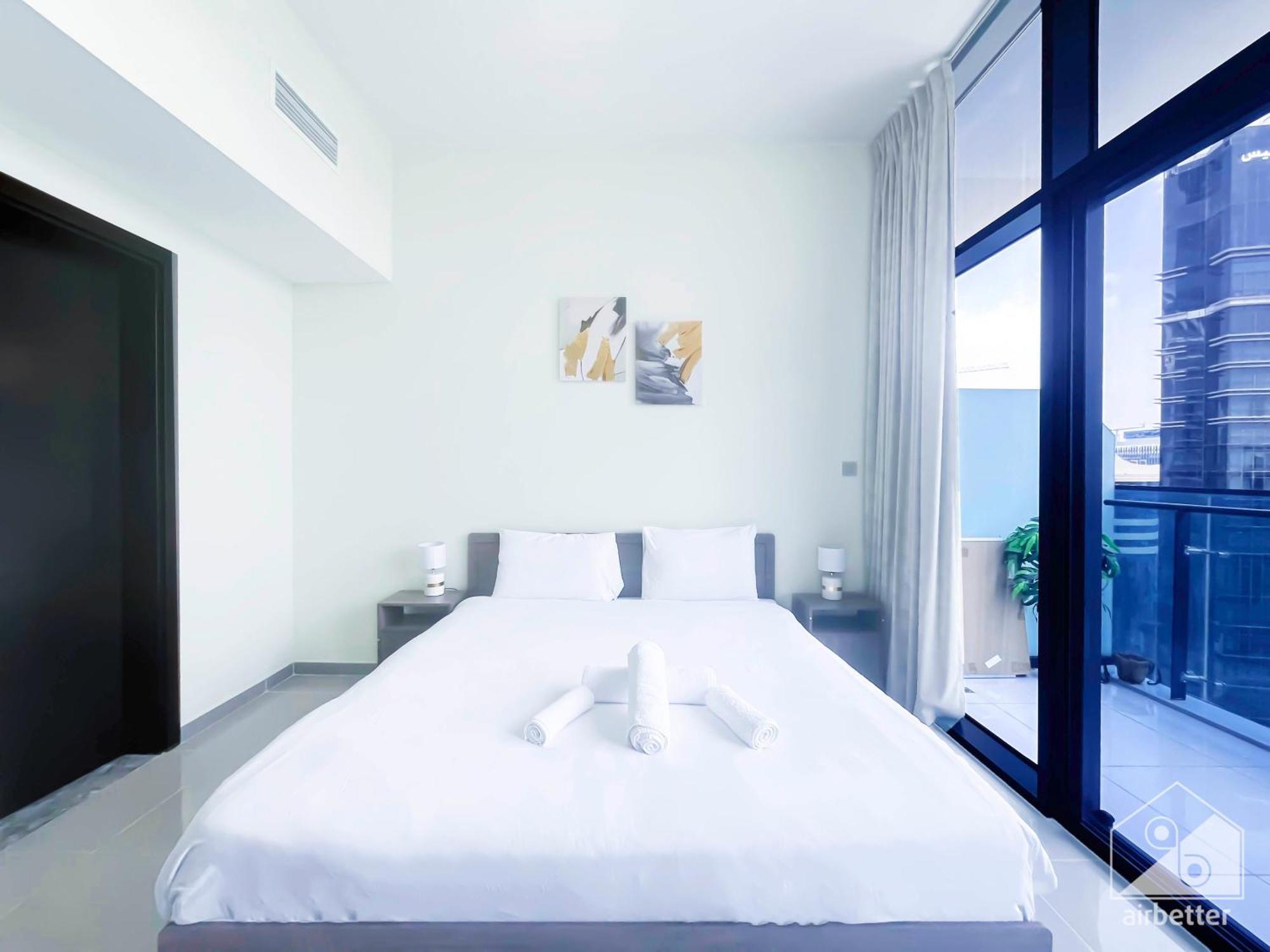 Stunning 1b With Balcony In The Heart Of *