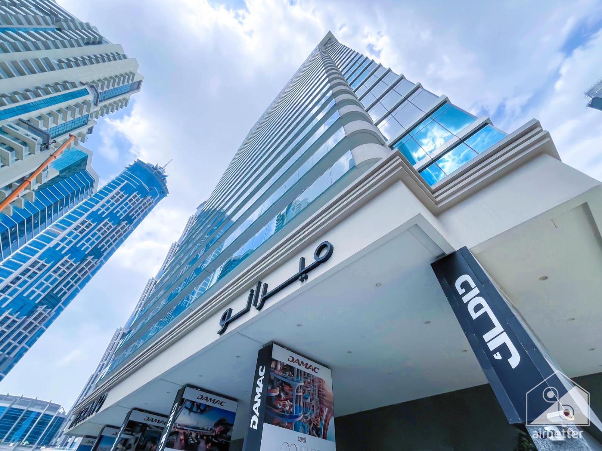 Stunning 1b With Balcony In The Heart Of