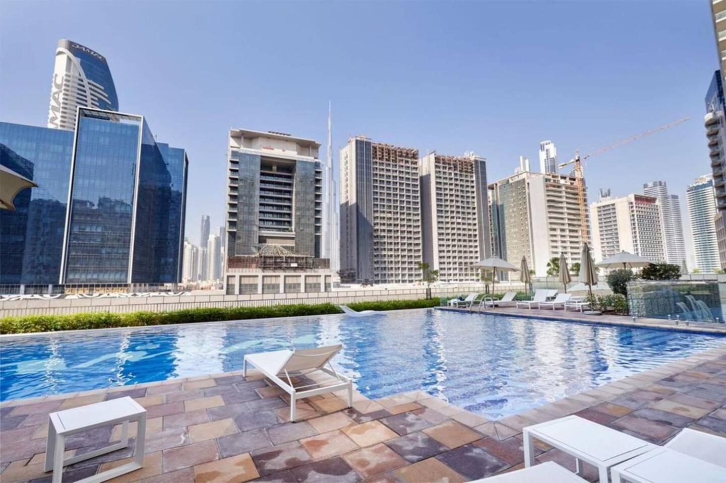 5-star Burj Khalifa View In Boho With Pool & Gym! Apartment