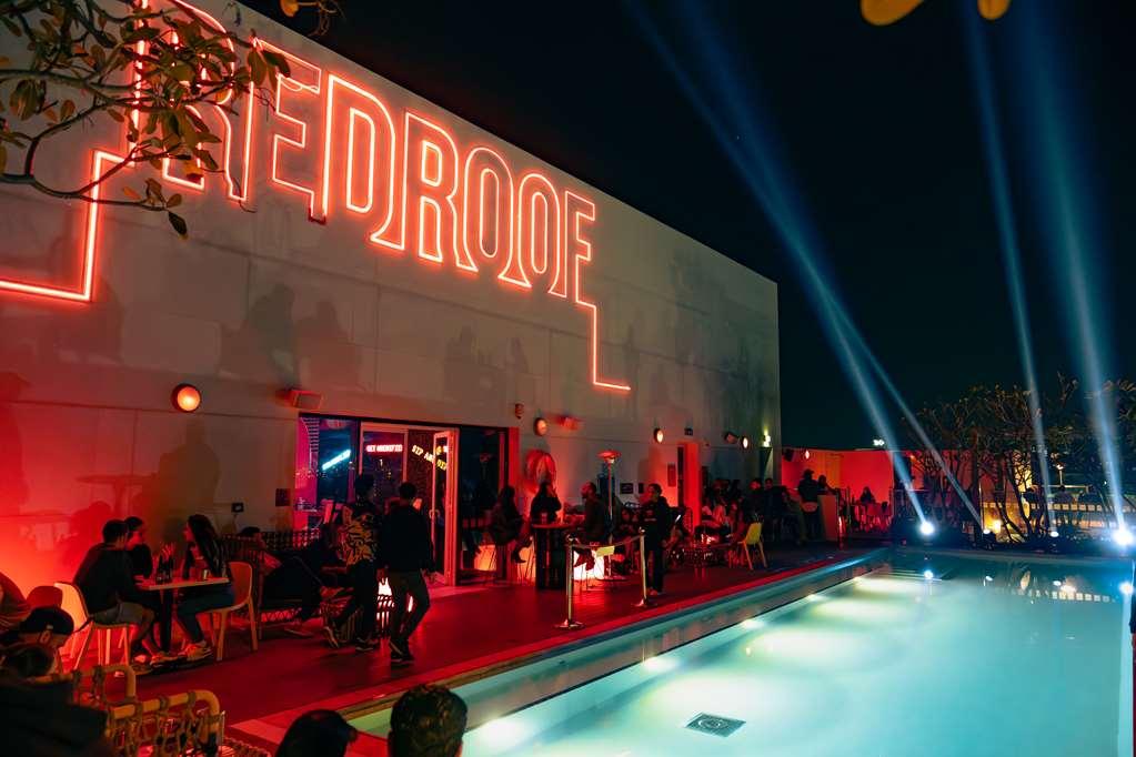 Hotel Radisson Red Silicon Oasis *