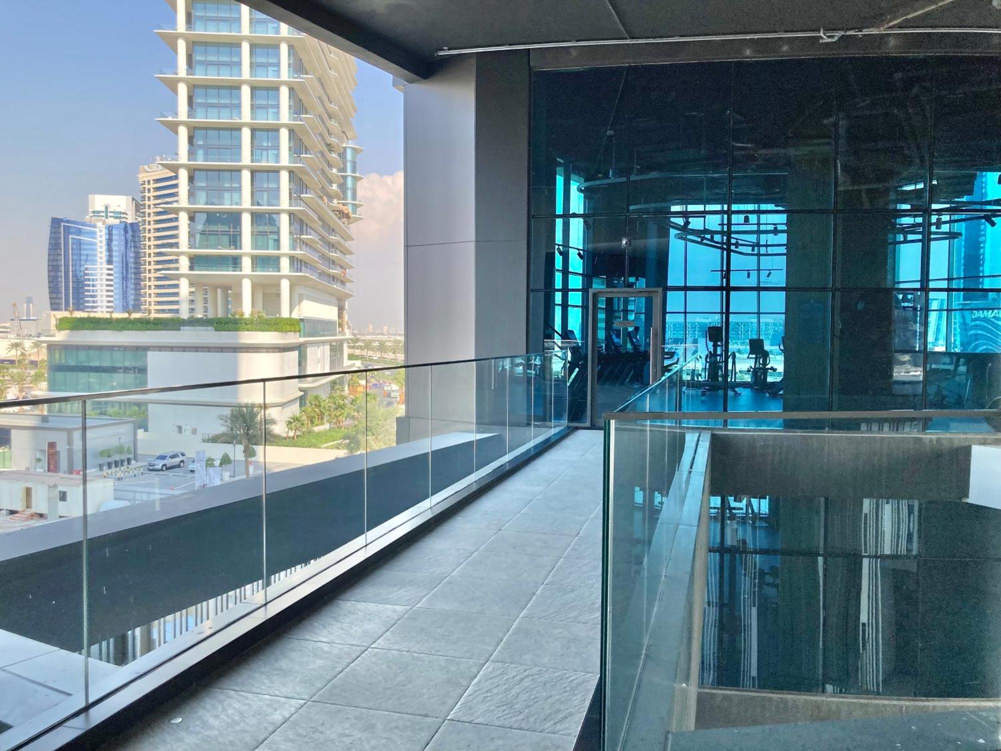 Amazing Burj View And Yachts View With Full Burj Khalifa View From Pool *