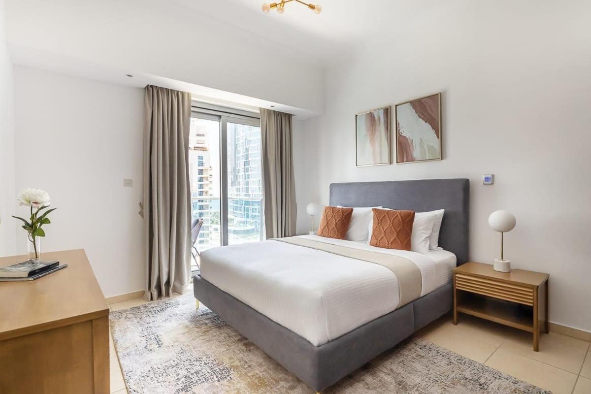 Frank Porter - The Jwls T2 Apartment