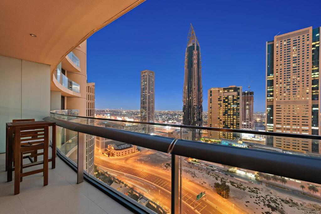 First Class 1br Skyline & Sea View Apartment *