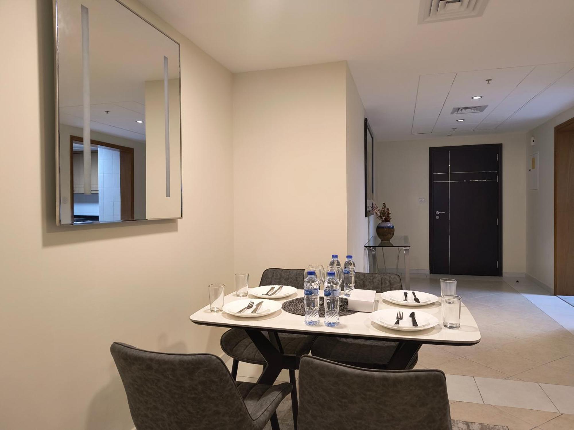 Trinity Homes - Sheikh Zayed Road Near To Financial Center Metro Station * Dubai