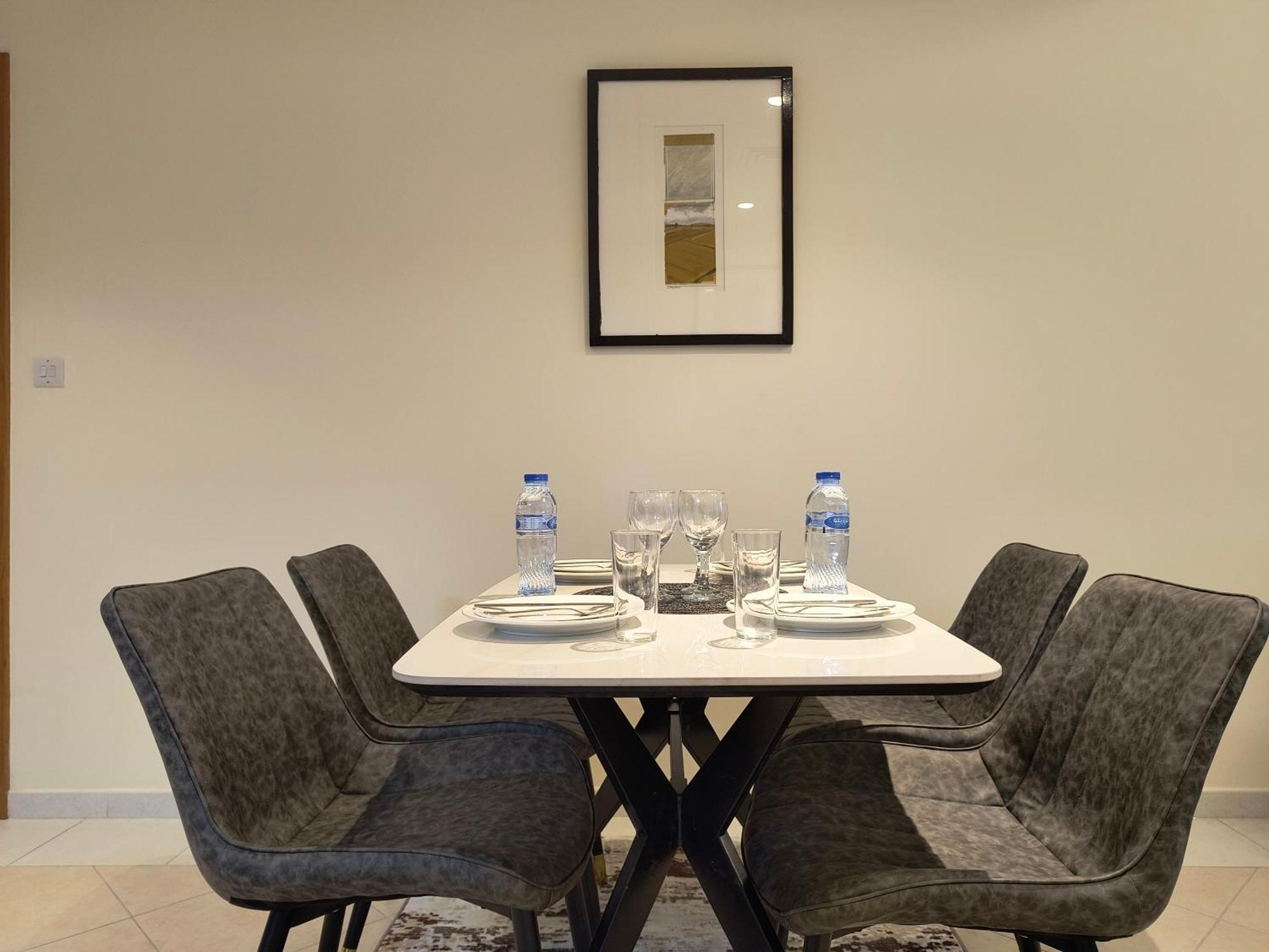 Trinity Homes - Sheikh Zayed Road Near To Financial Center Metro Station