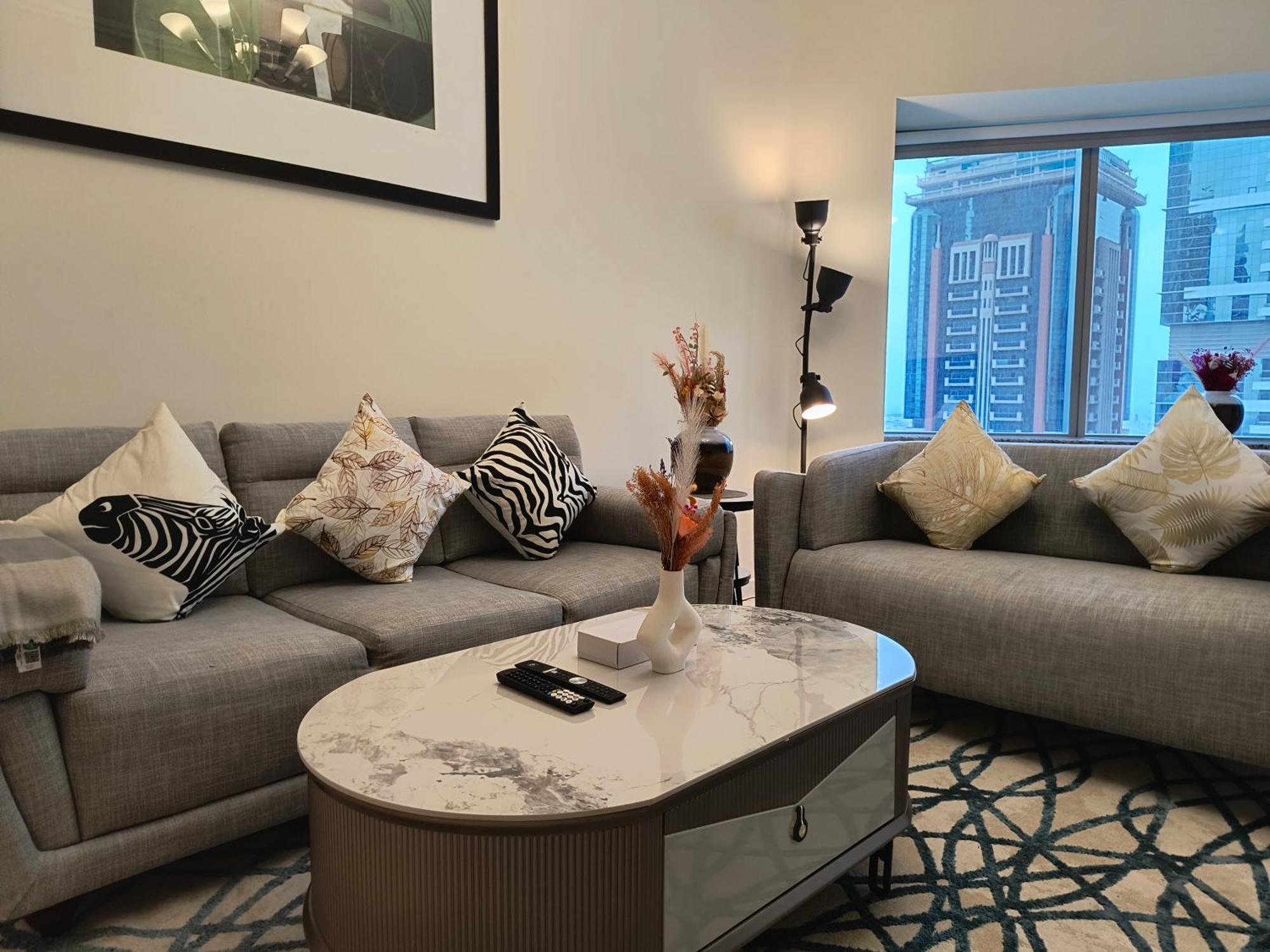 Trinity Homes - Sheikh Zayed Road Near To Financial Center Metro Station Apartment *
