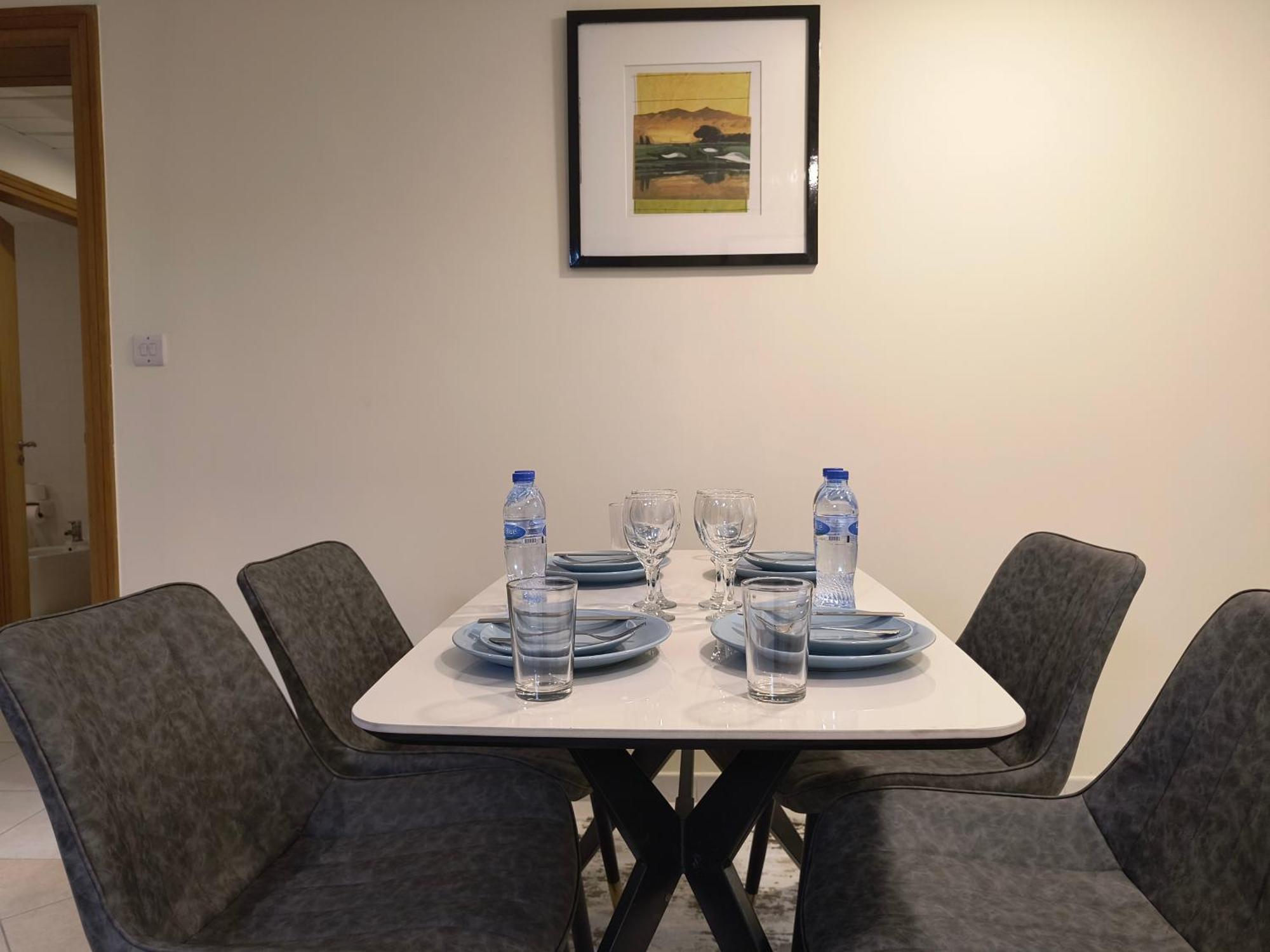 Trinity Homes - Sheikh Zayed Road Near To Financial Center Metro Station Apartment *