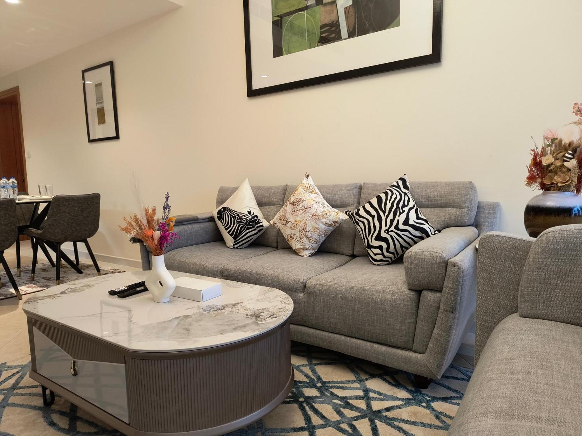 Trinity Homes - Sheikh Zayed Road Near To Financial Center Metro Station Apartment *