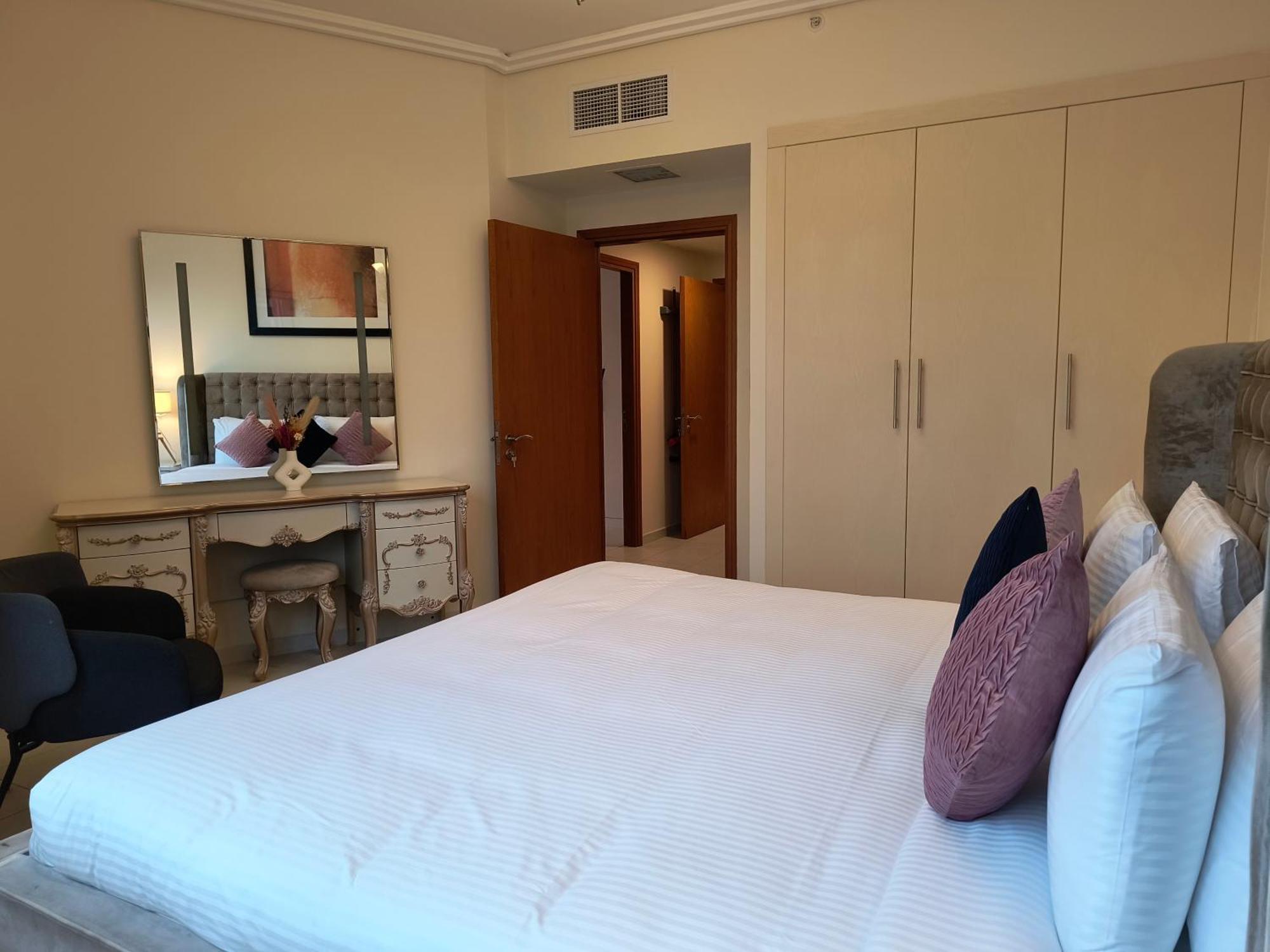 Trinity Homes - Sheikh Zayed Road Near To Financial Center Metro Station Apartment Dubai