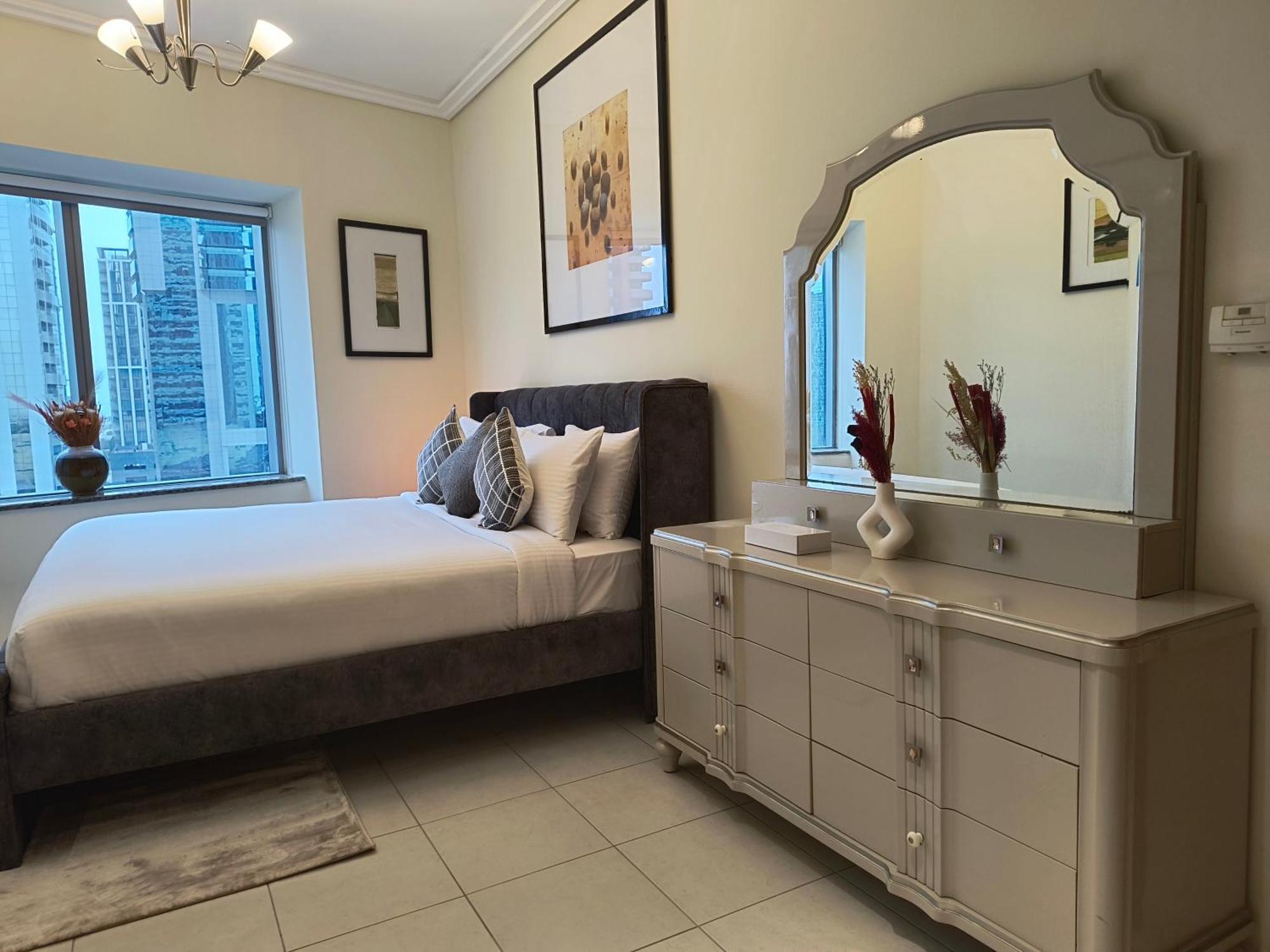 Trinity Homes - Sheikh Zayed Road Near To Financial Center Metro Station *
