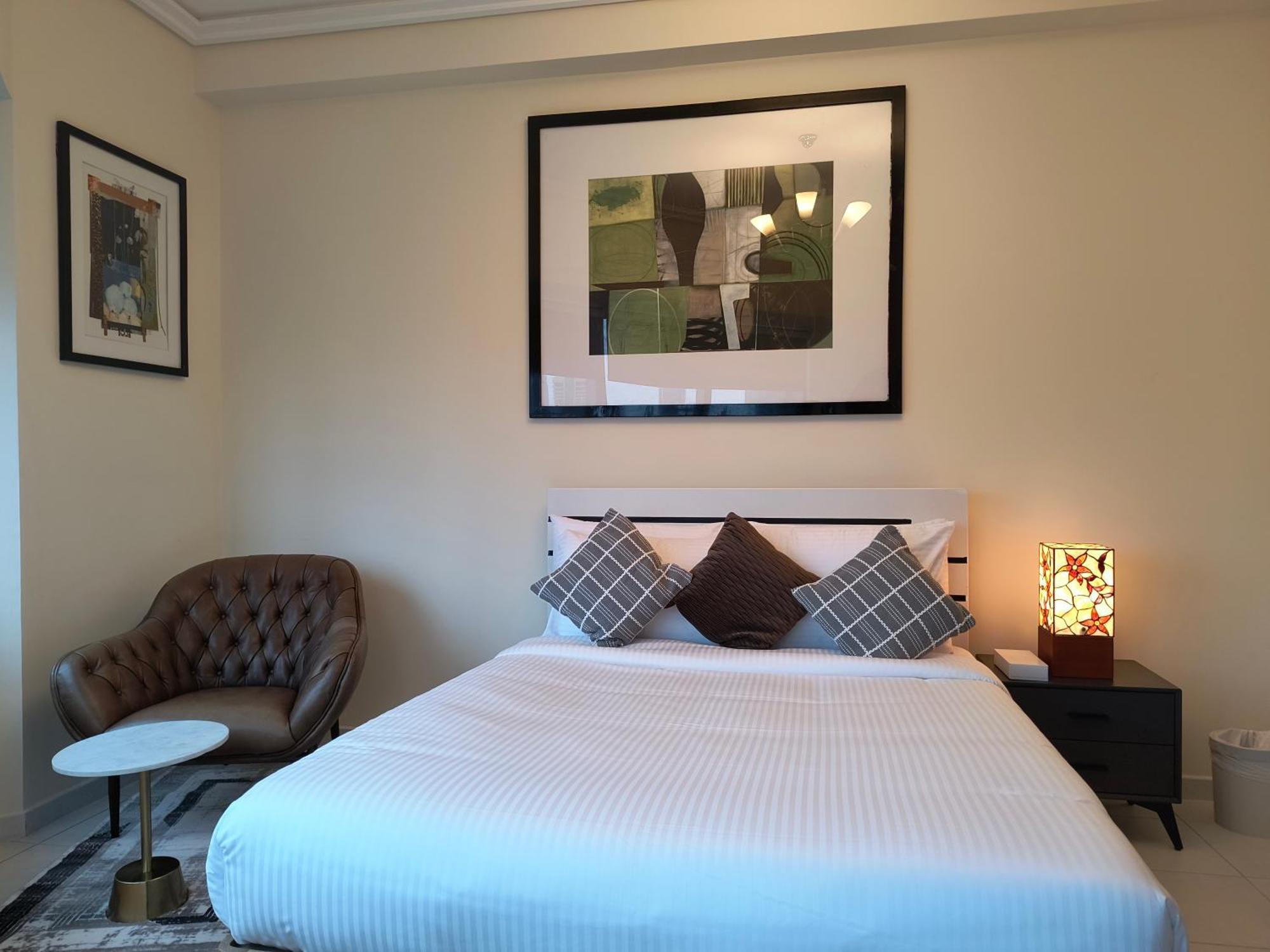 Trinity Homes - Sheikh Zayed Road Near To Financial Center Metro Station * Dubai