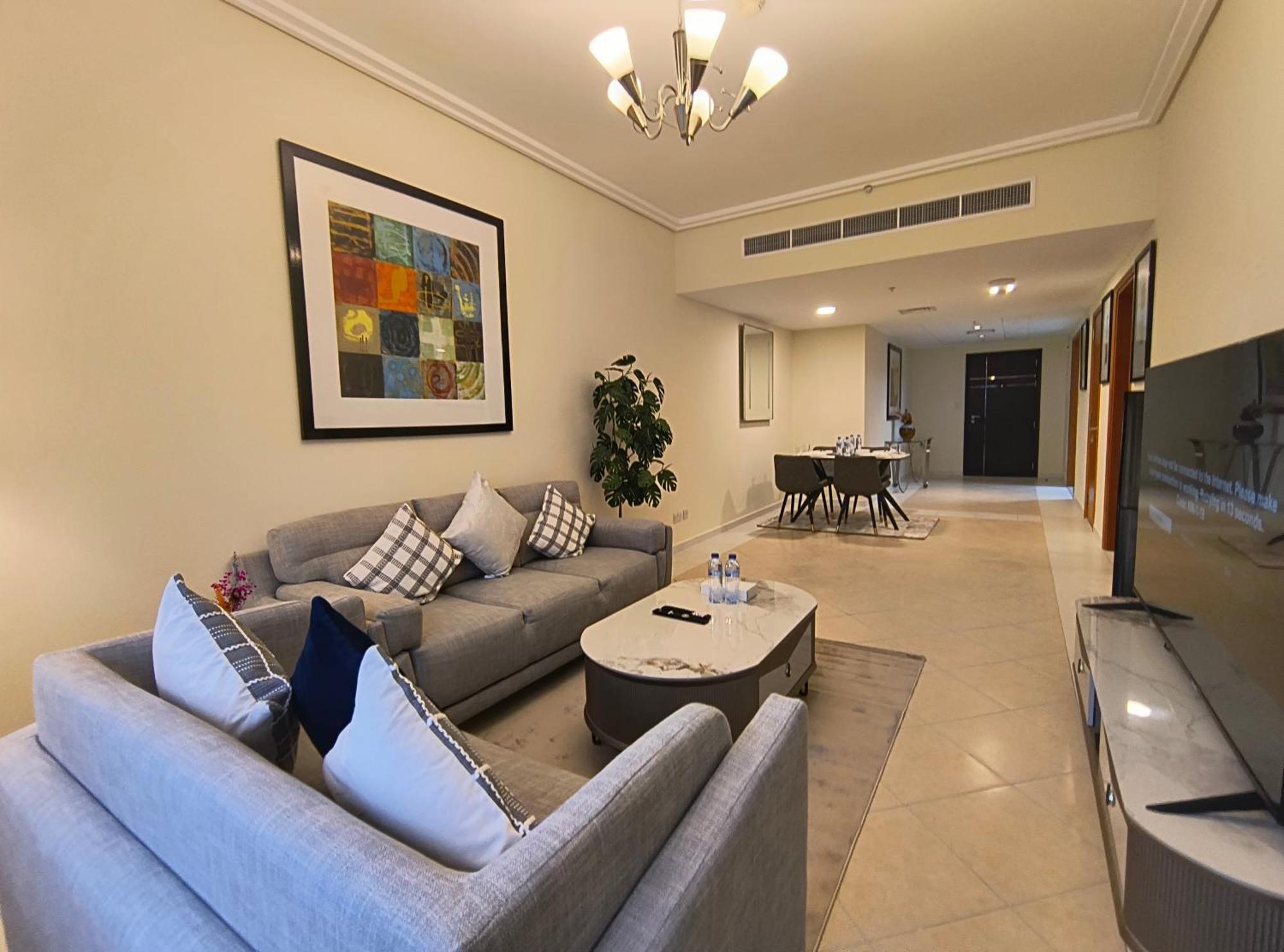 Trinity Homes - Sheikh Zayed Road Near To Financial Center Metro Station Apartment