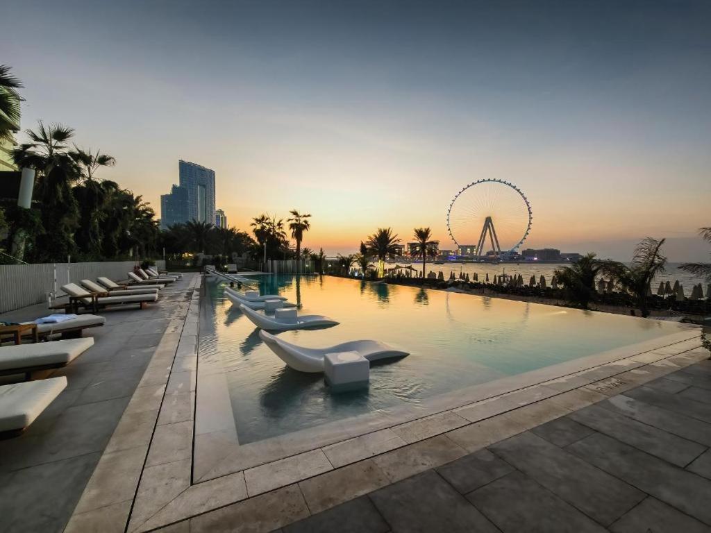 Apartment Beachfront Luxury Living At La Vie Jbr Dubai
