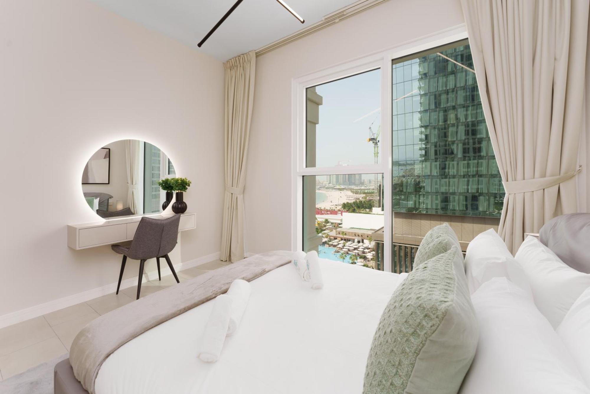 Apartment Beachfront Luxury Living At La Vie Jbr Dubai