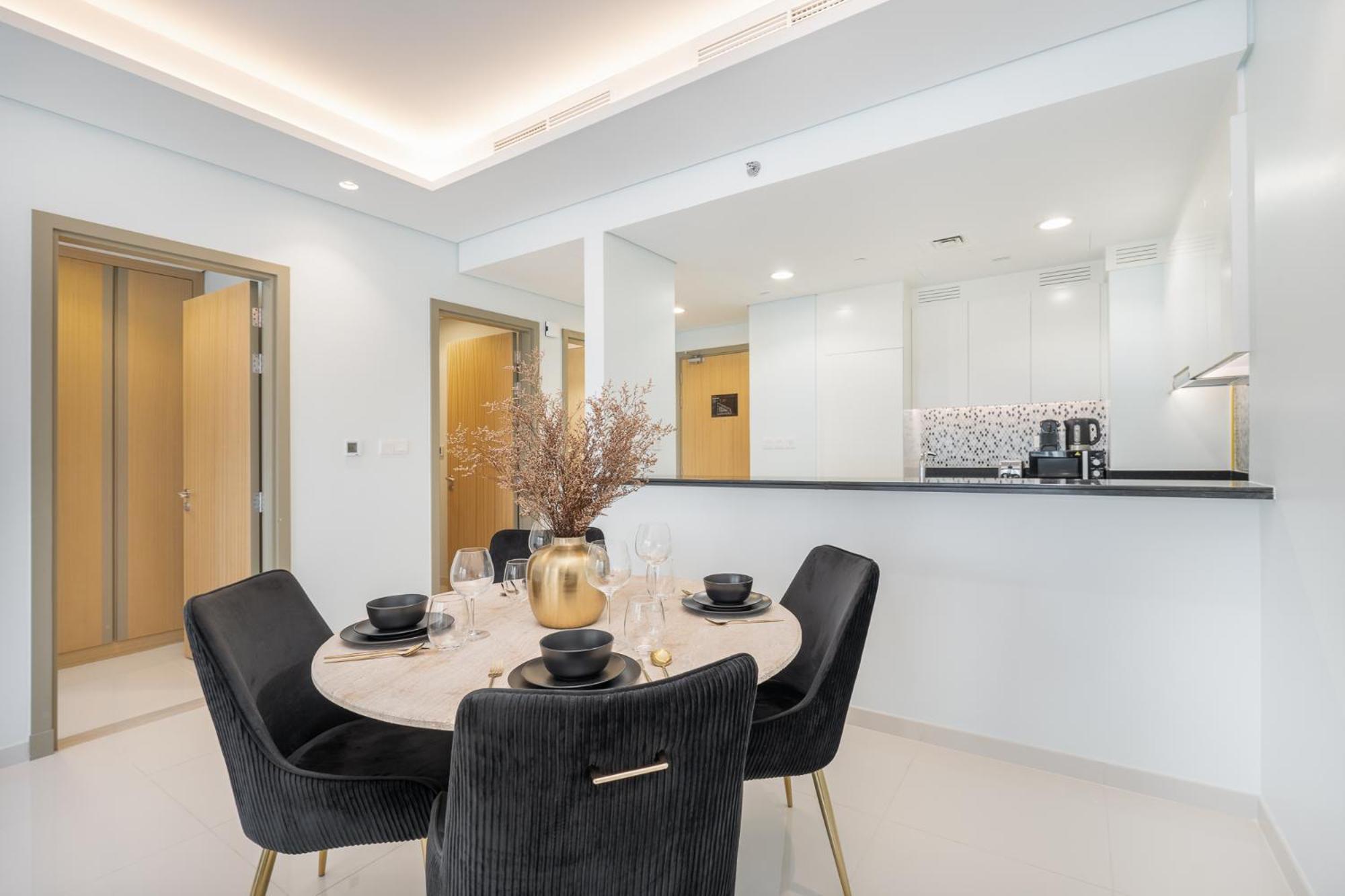 Stylish 2bedroom W Infinity Pool On The 64th Floor Apartment Dubai