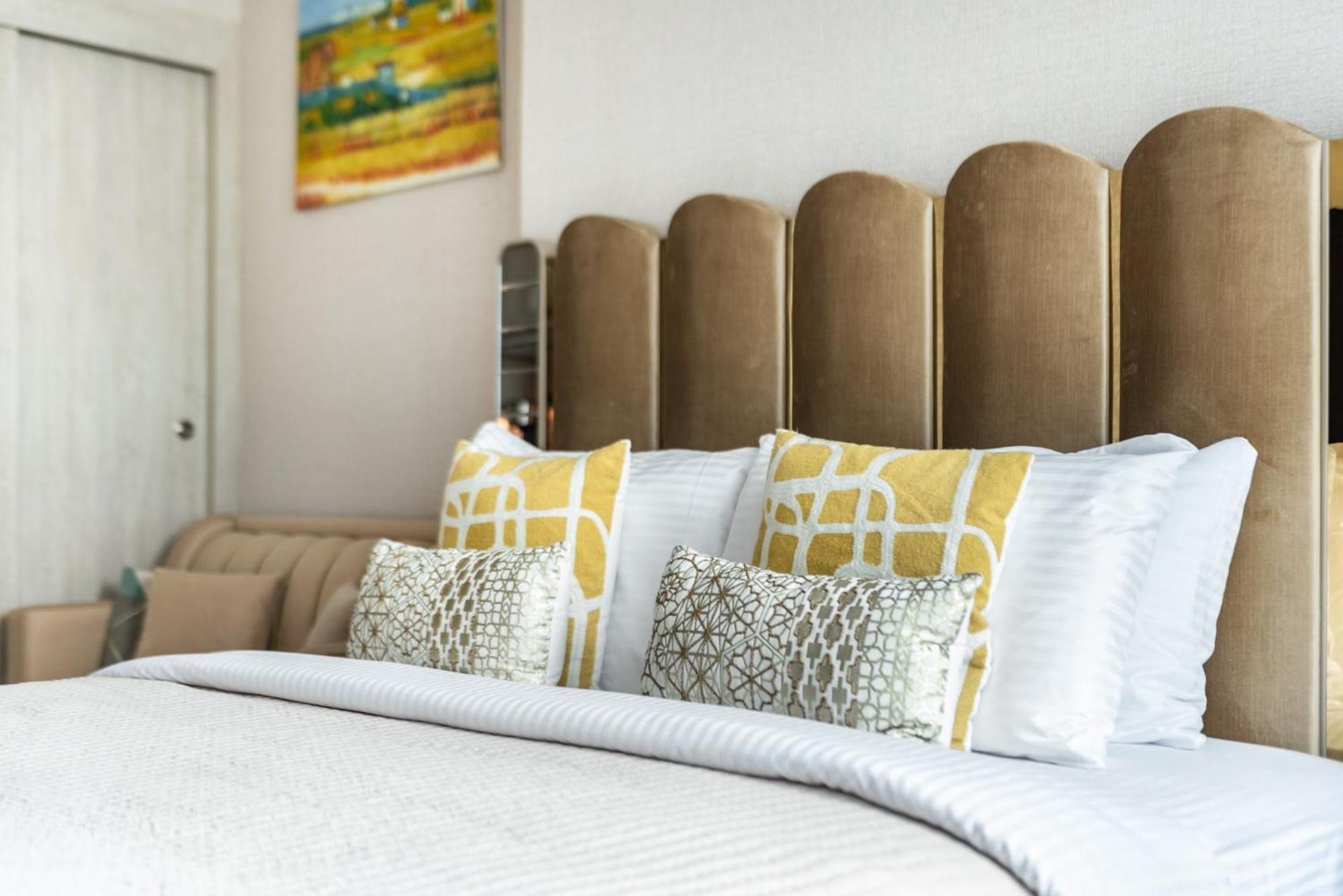 The Smart Concierge - Seven Palm Apartment