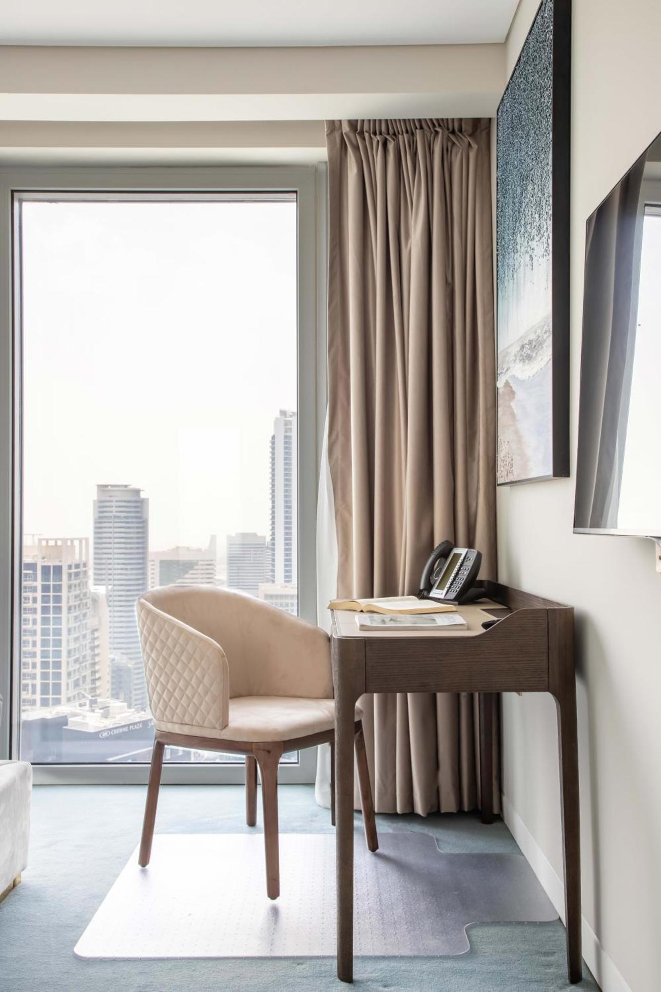 Apartment Frank Porter - Emaar Residences Marina *
