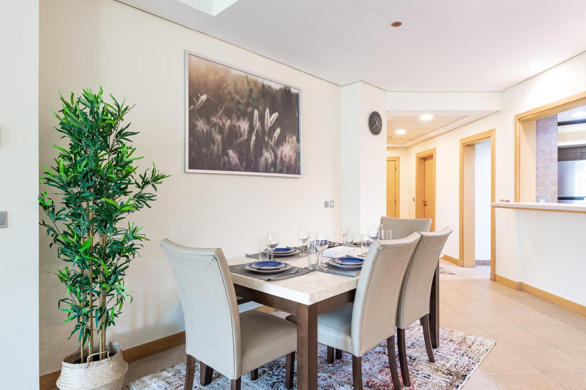 Apartment Palm Jumeirah 4br Relaxing With Access