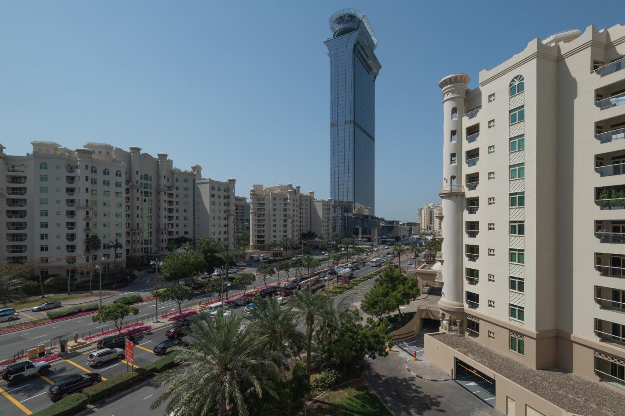 Palm Jumeirah 4br Relaxing With Access