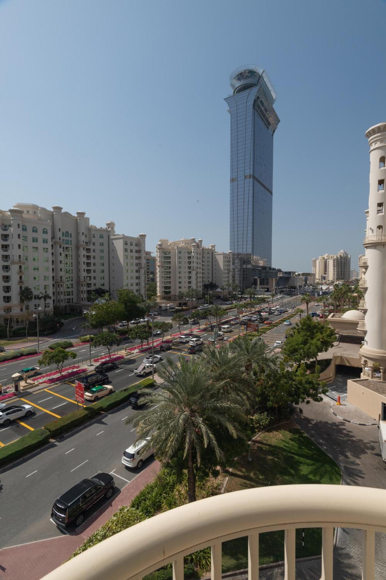 Apartment Palm Jumeirah 4br Relaxing With Access Dubai