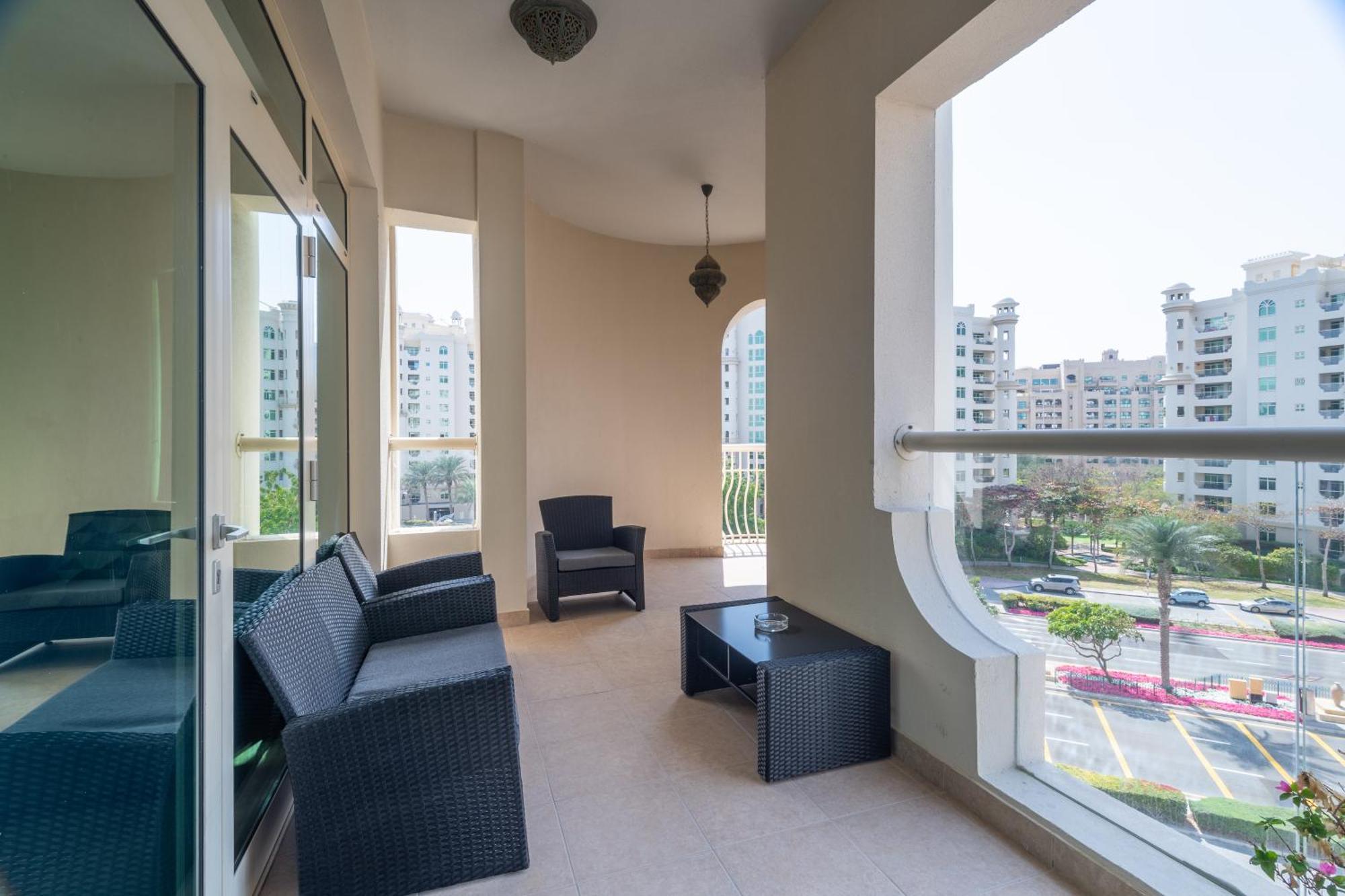 Palm Jumeirah 4br Relaxing With Access Apartment