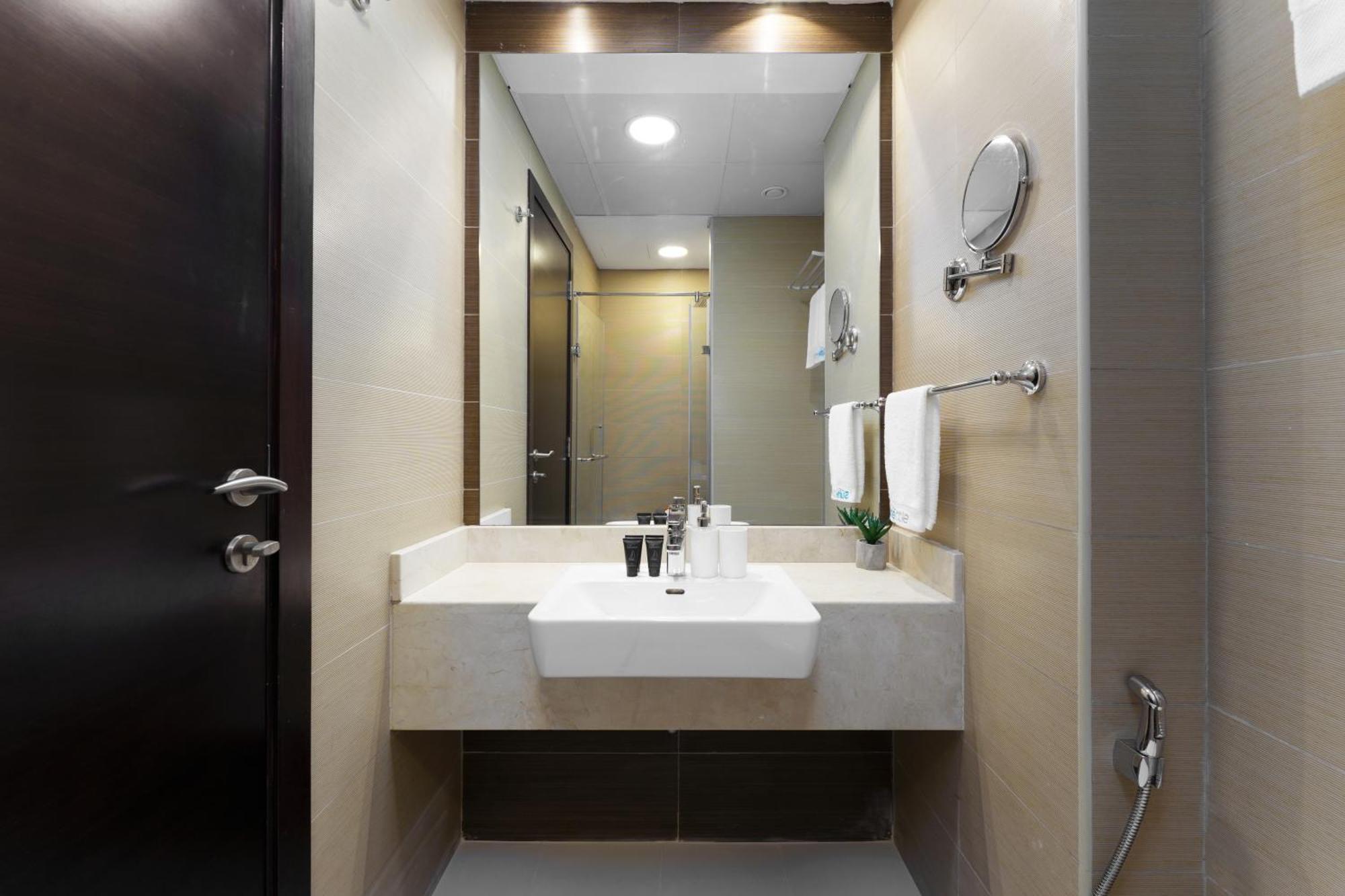 Apartment Your Gateway In Sparkle Tower Jbr By Suiteable