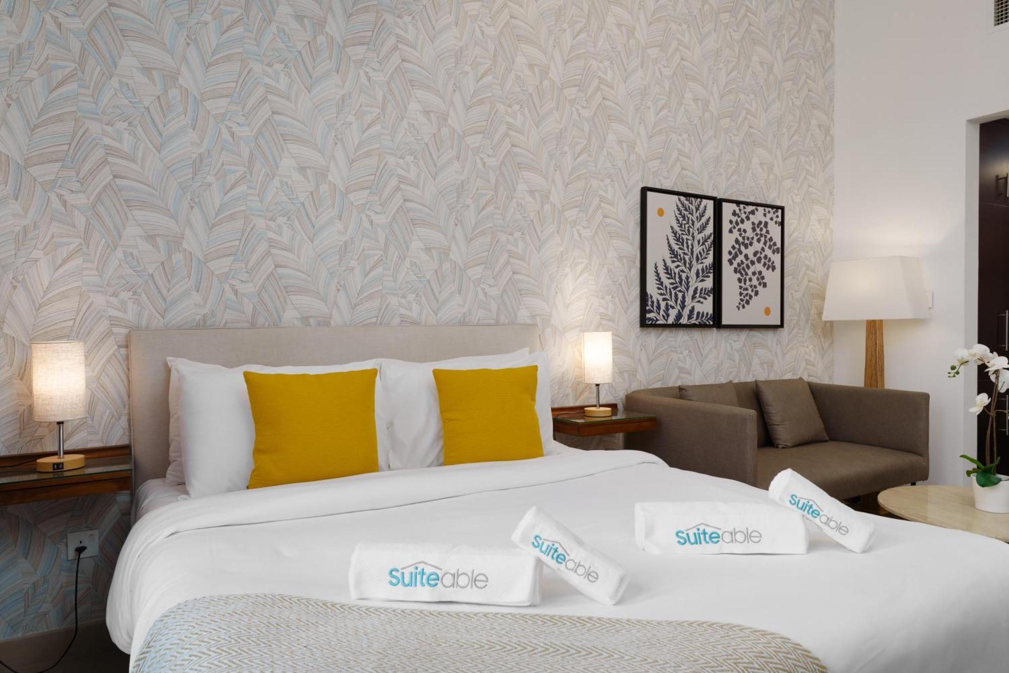 Your Gateway In Sparkle Tower Jbr By Suiteable Apartment *