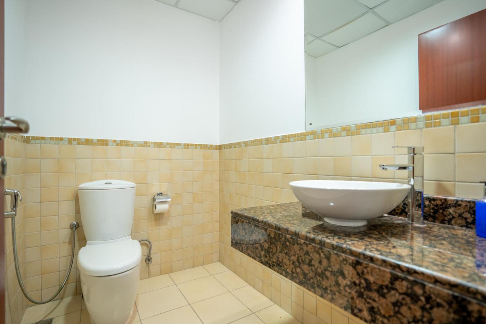 Rh- Walk To Jbr & Tram, Comfortable 02br *