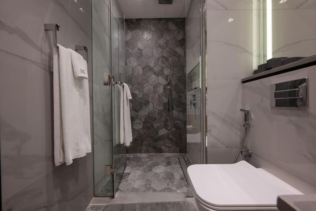 Luxury In Mag 318 Business Bay - 1523 * Dubai