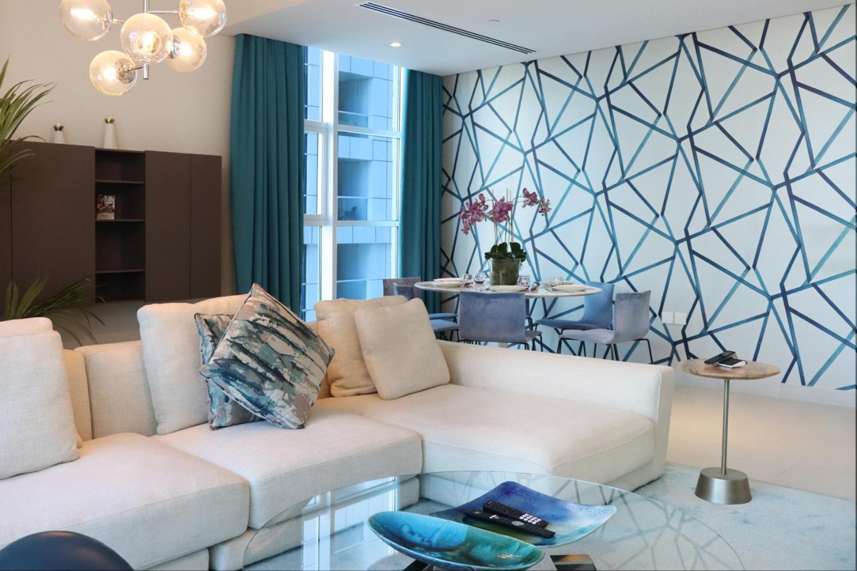 2br In Marina Walk To Dining & Nightlife *