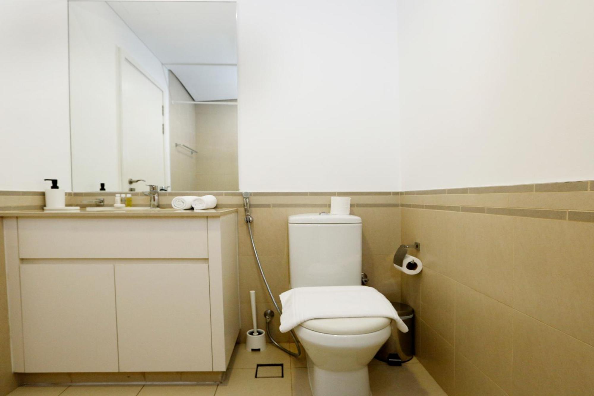 Brown Stone - Miracle Garden Hayat Apartment *