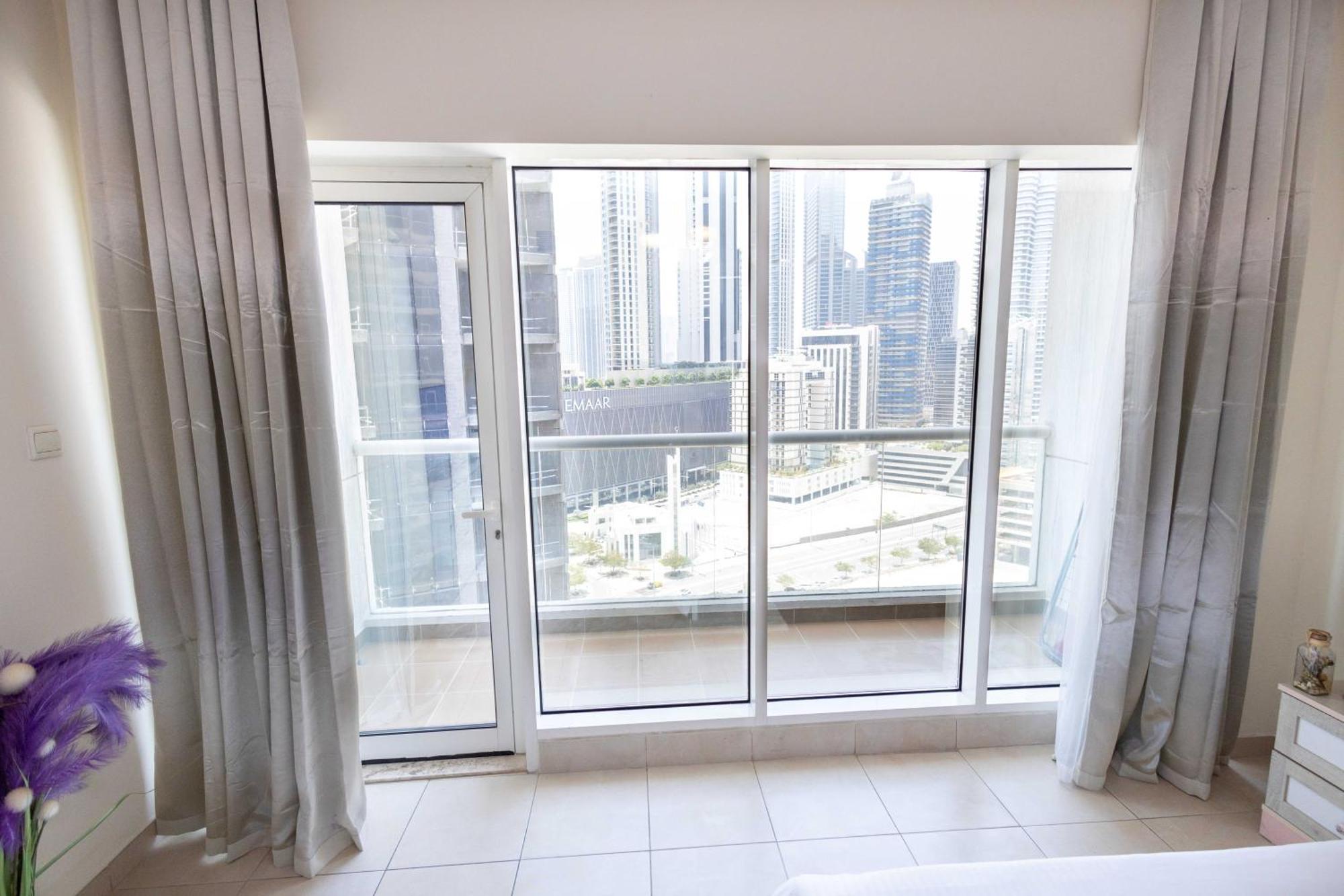 Apartment Lux Studio Apartment, Burj Al Nujoom *