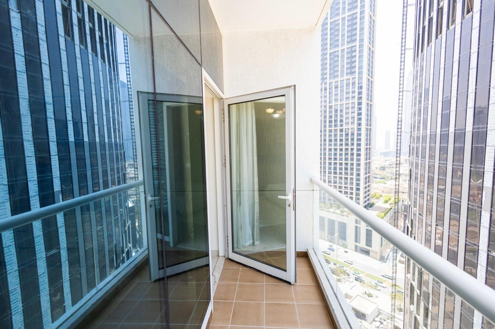 Apartment Lux Studio Apartment, Burj Al Nujoom
