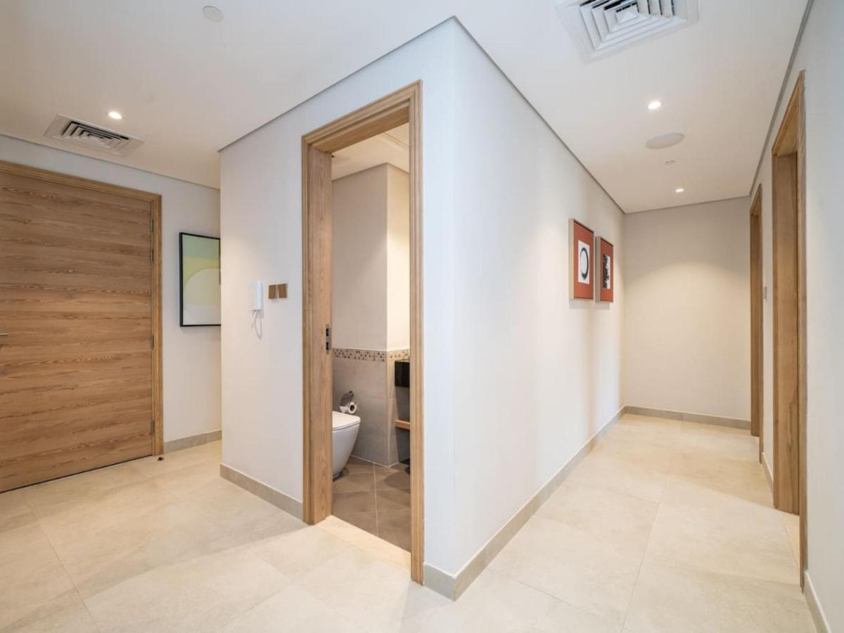 Jvc 2 Bed - Expansive Terrace