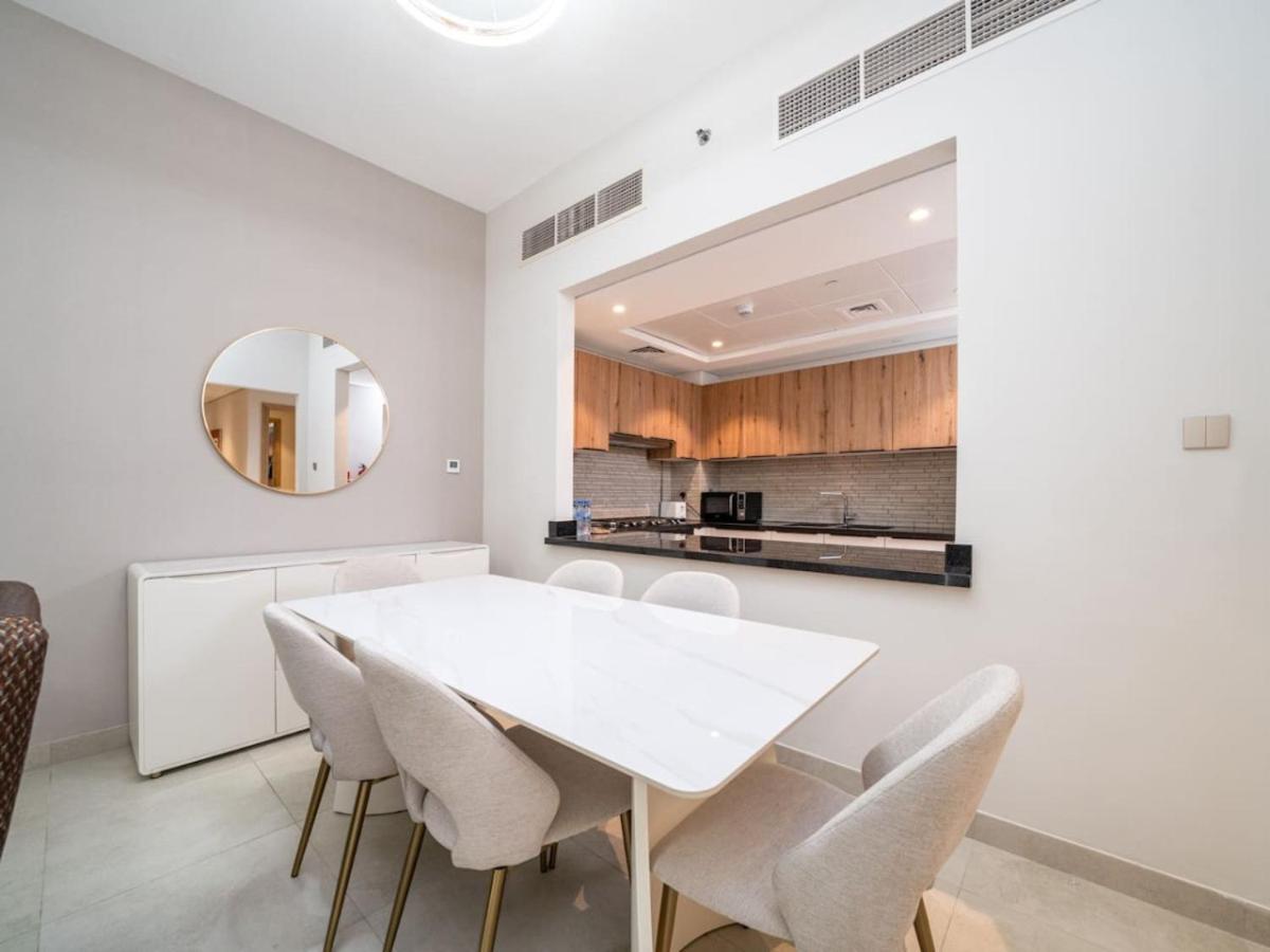 Jvc 2 Bed - Expansive Terrace