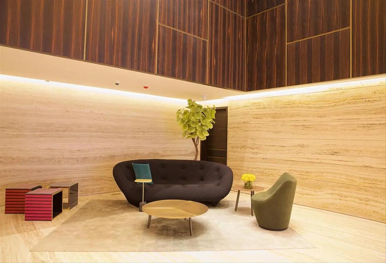 Luxurious 2 Bedroom Dt Apartment