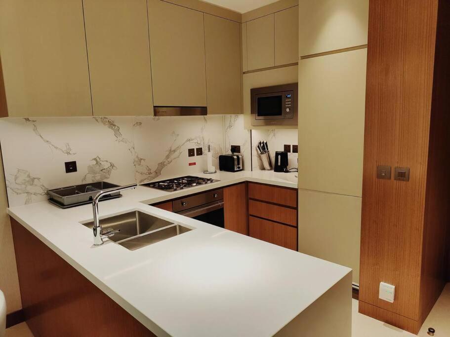 Apartment Luxury Of 1 Minute Walk To Burj Khalifa & D/opera